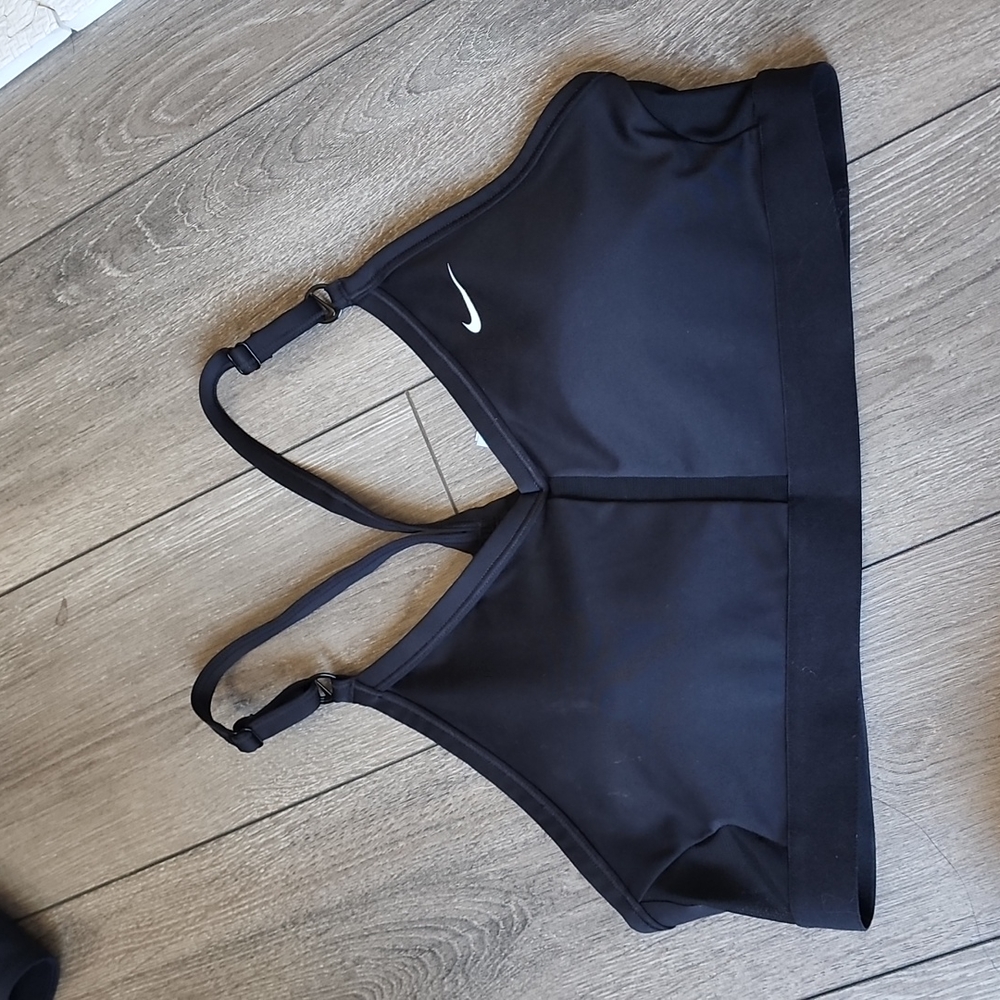 🌺 3 for 30 Nike Bra